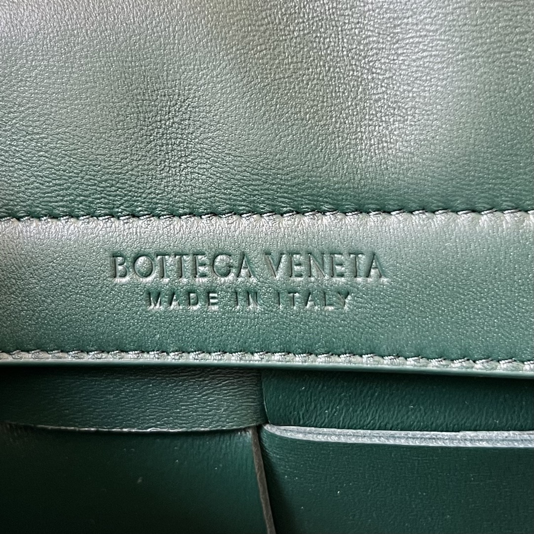 Bottega Veneta