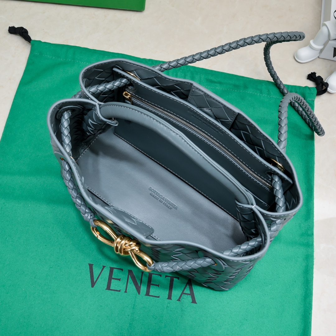 Bottega Veneta