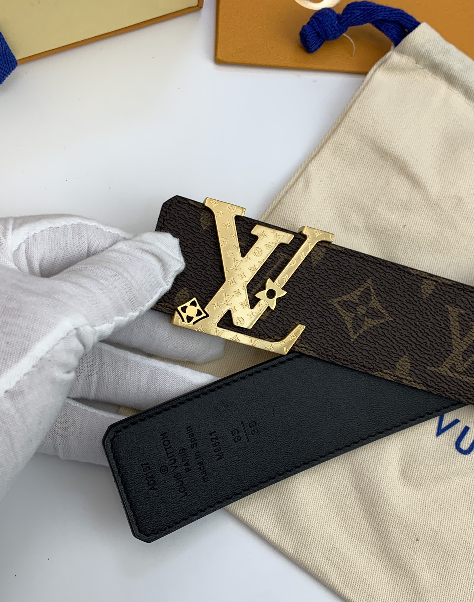 Lv