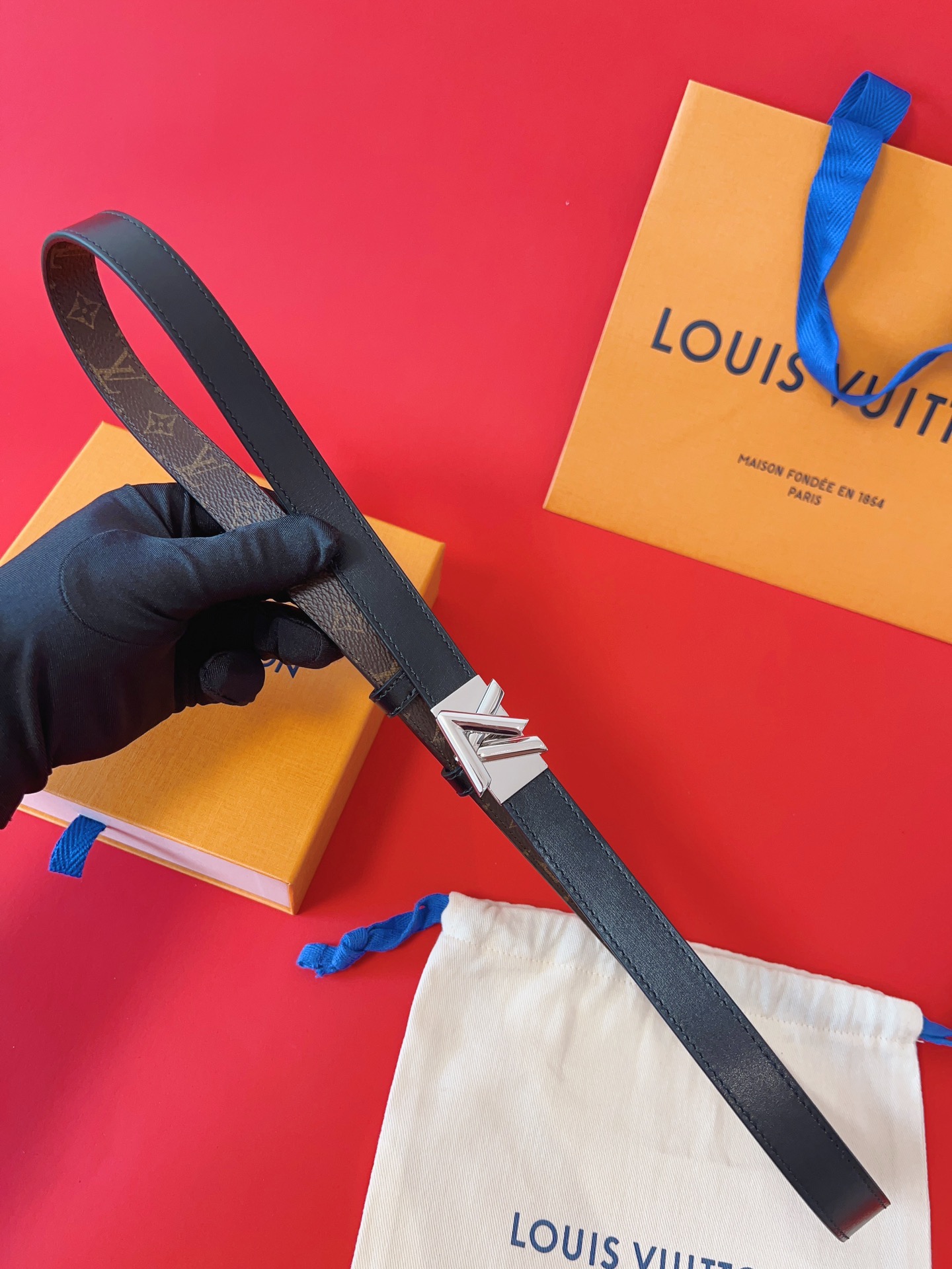 Lv