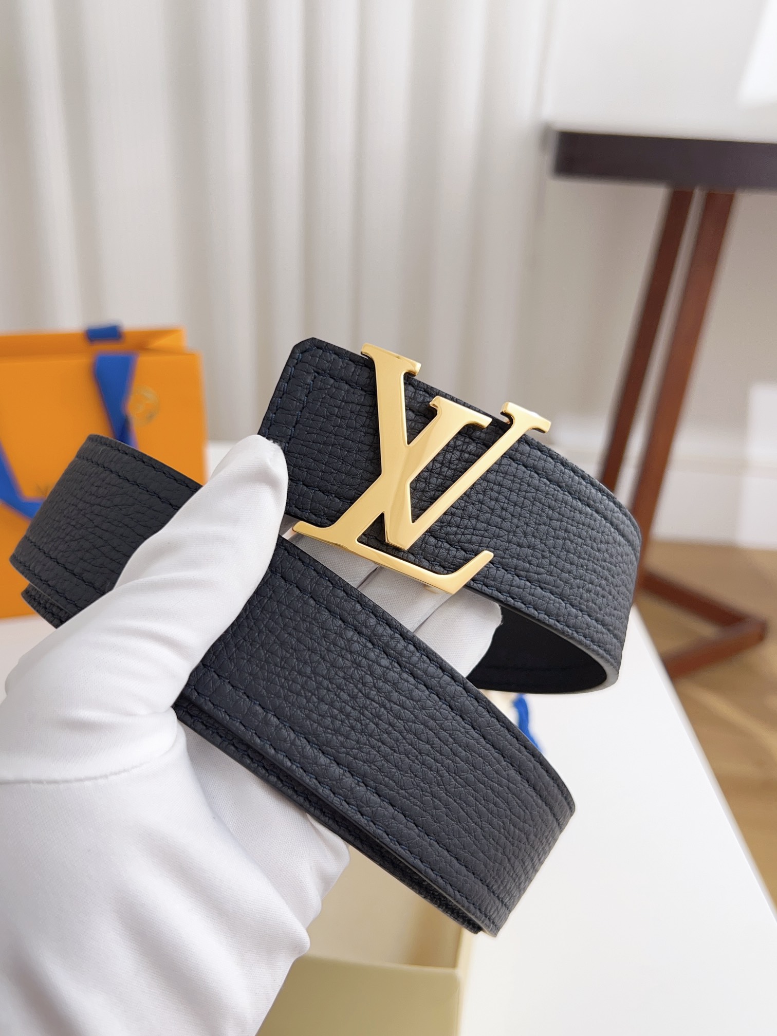 Lv