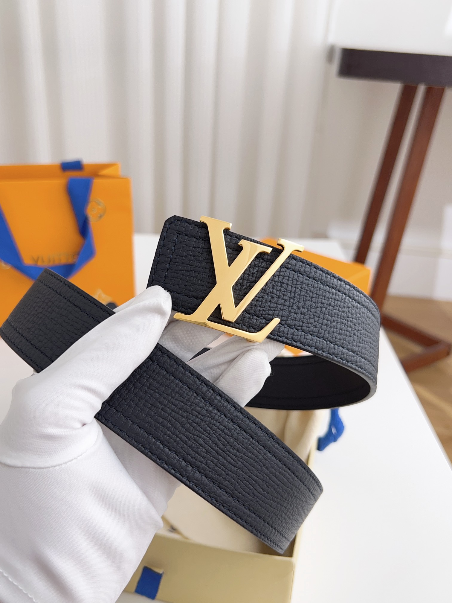 Lv