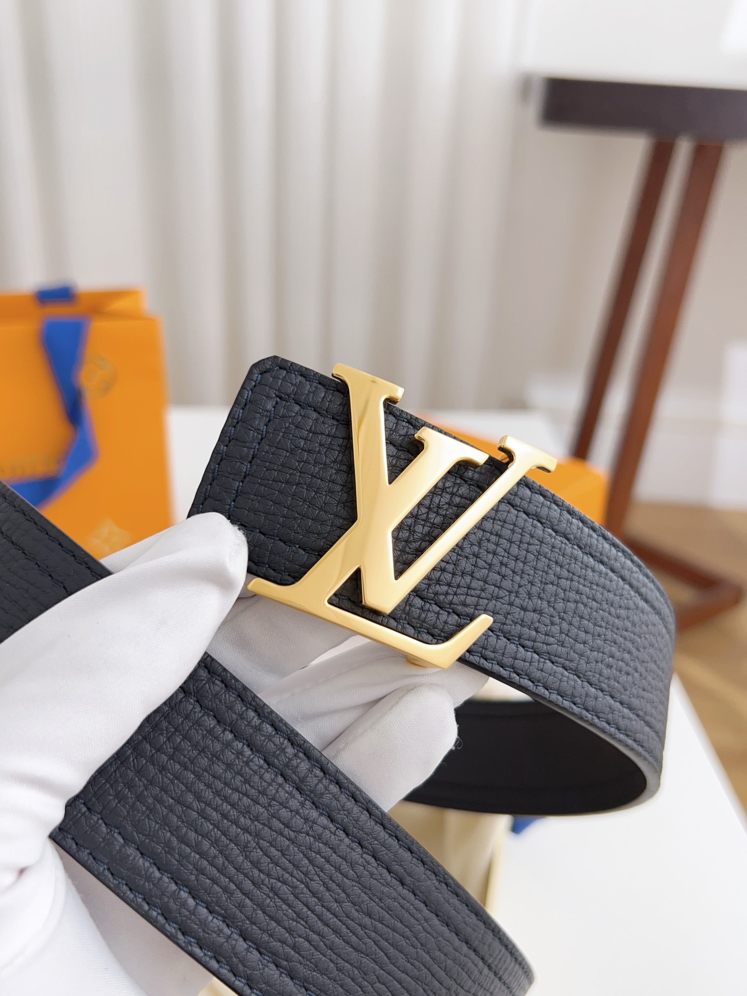 Lv
