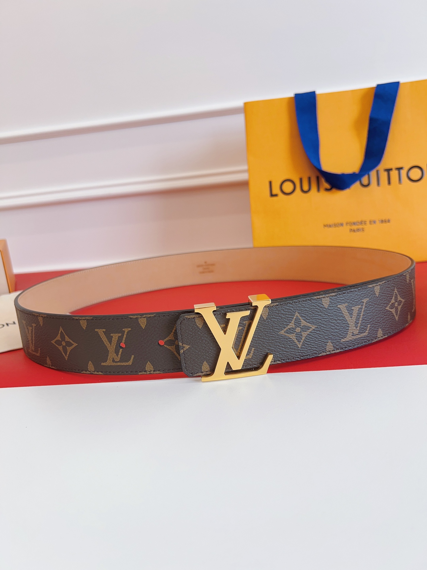 Lv