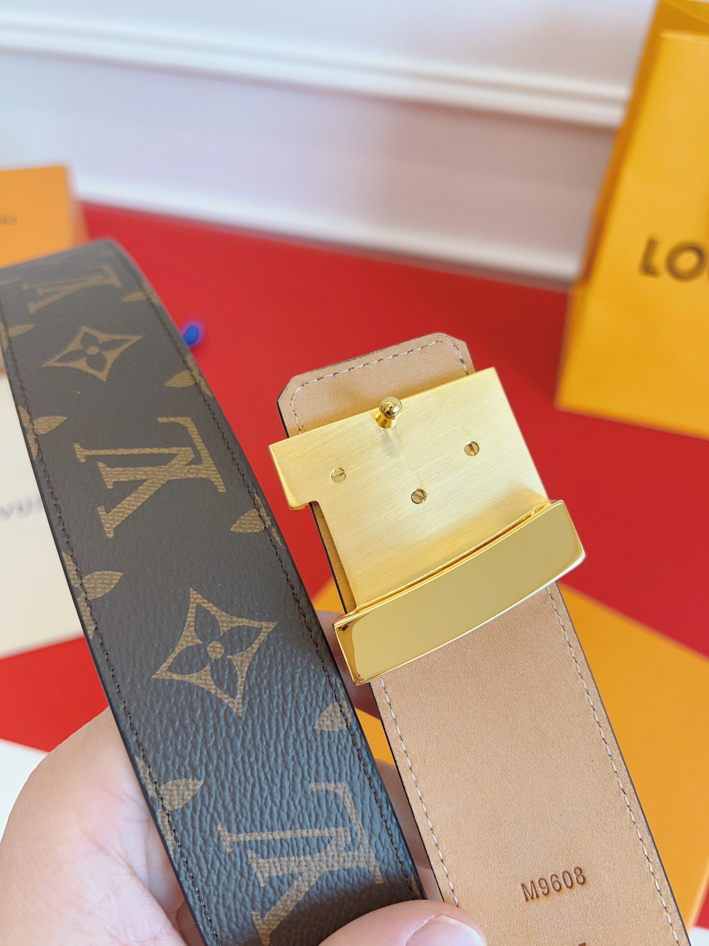 Lv