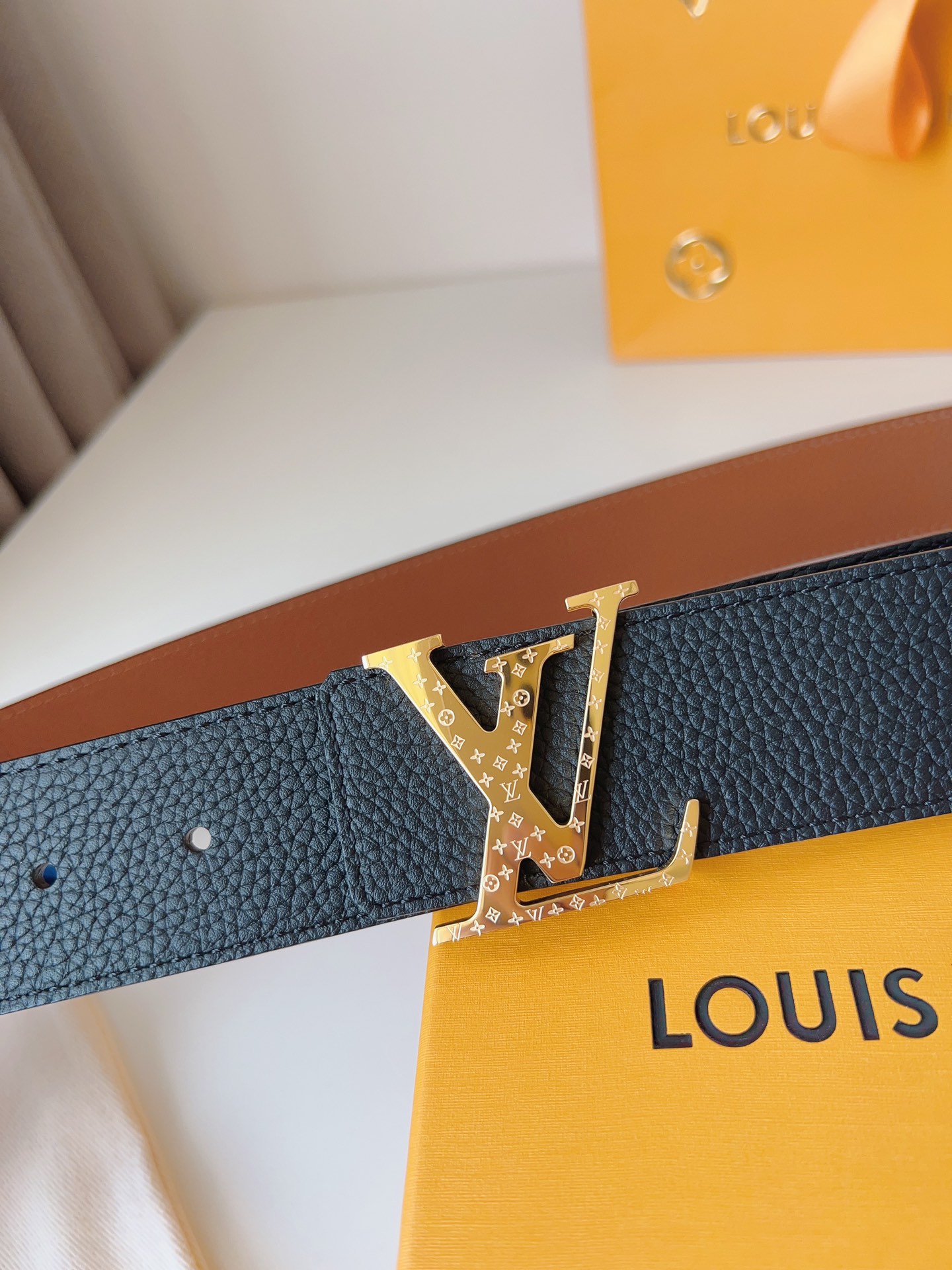Lv