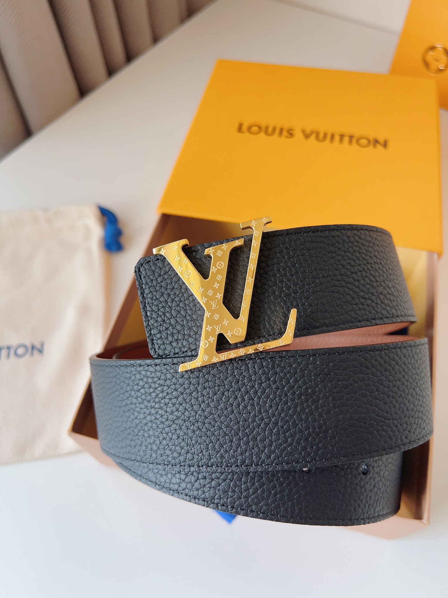 Lv