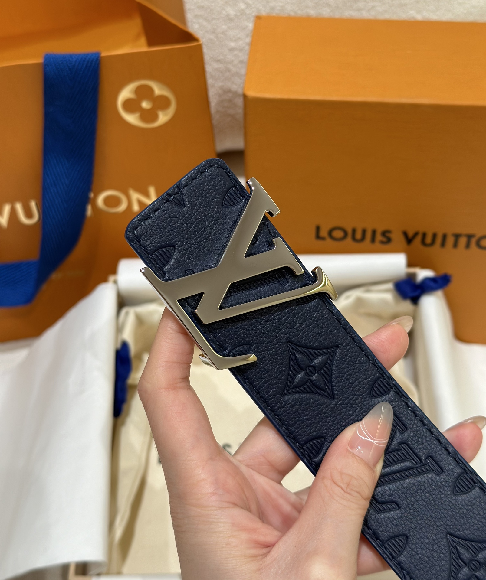 Lv