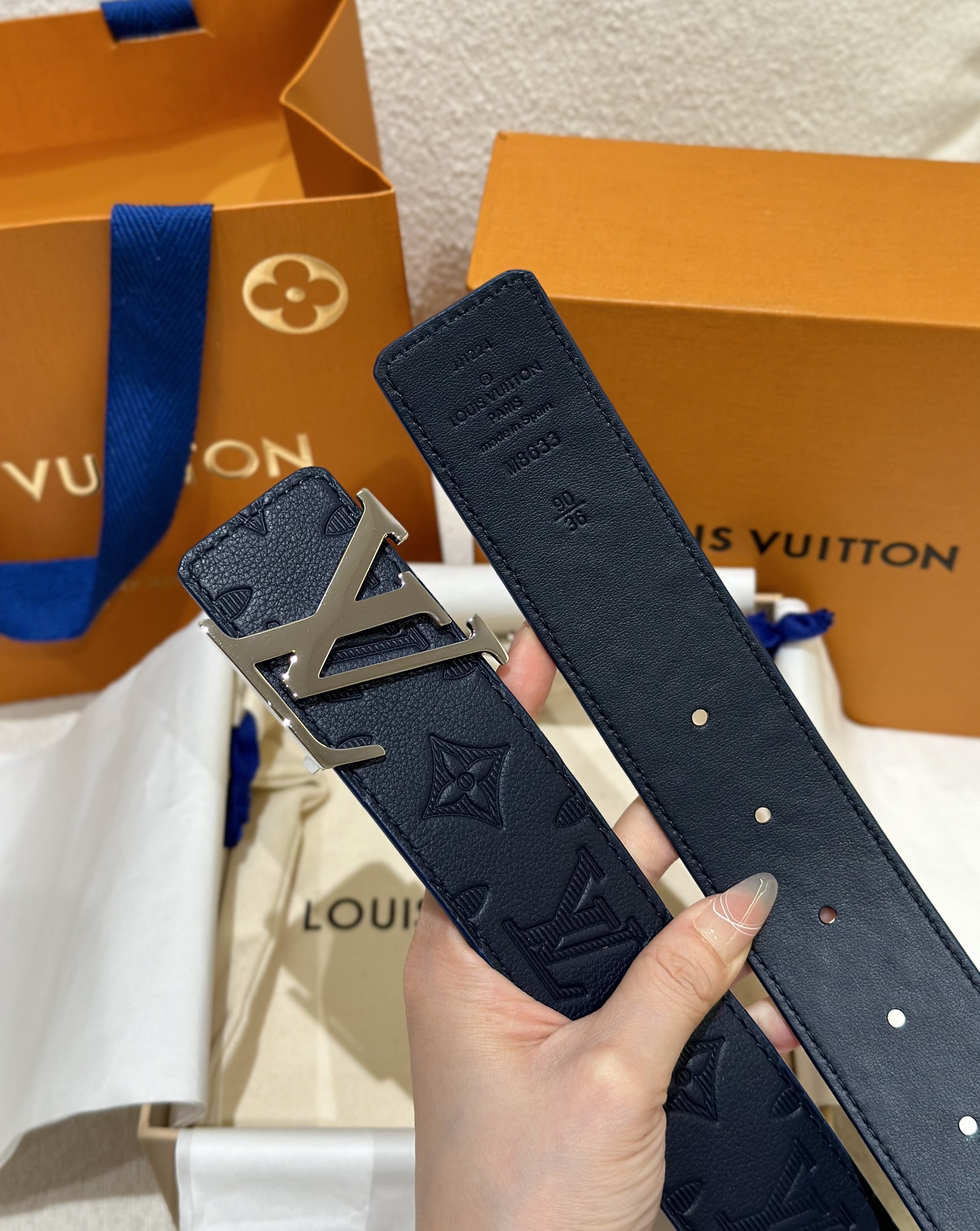 Lv