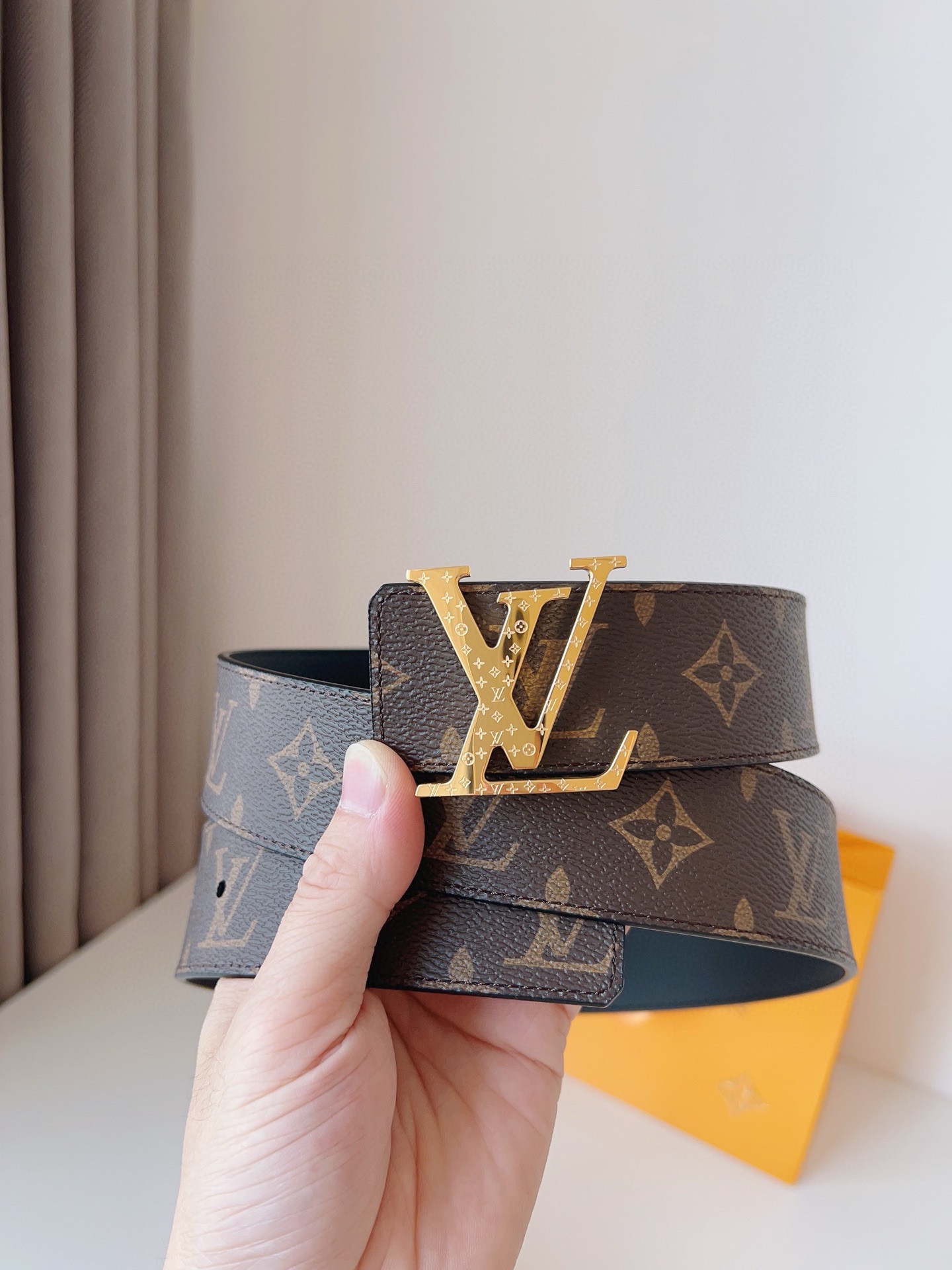 Lv