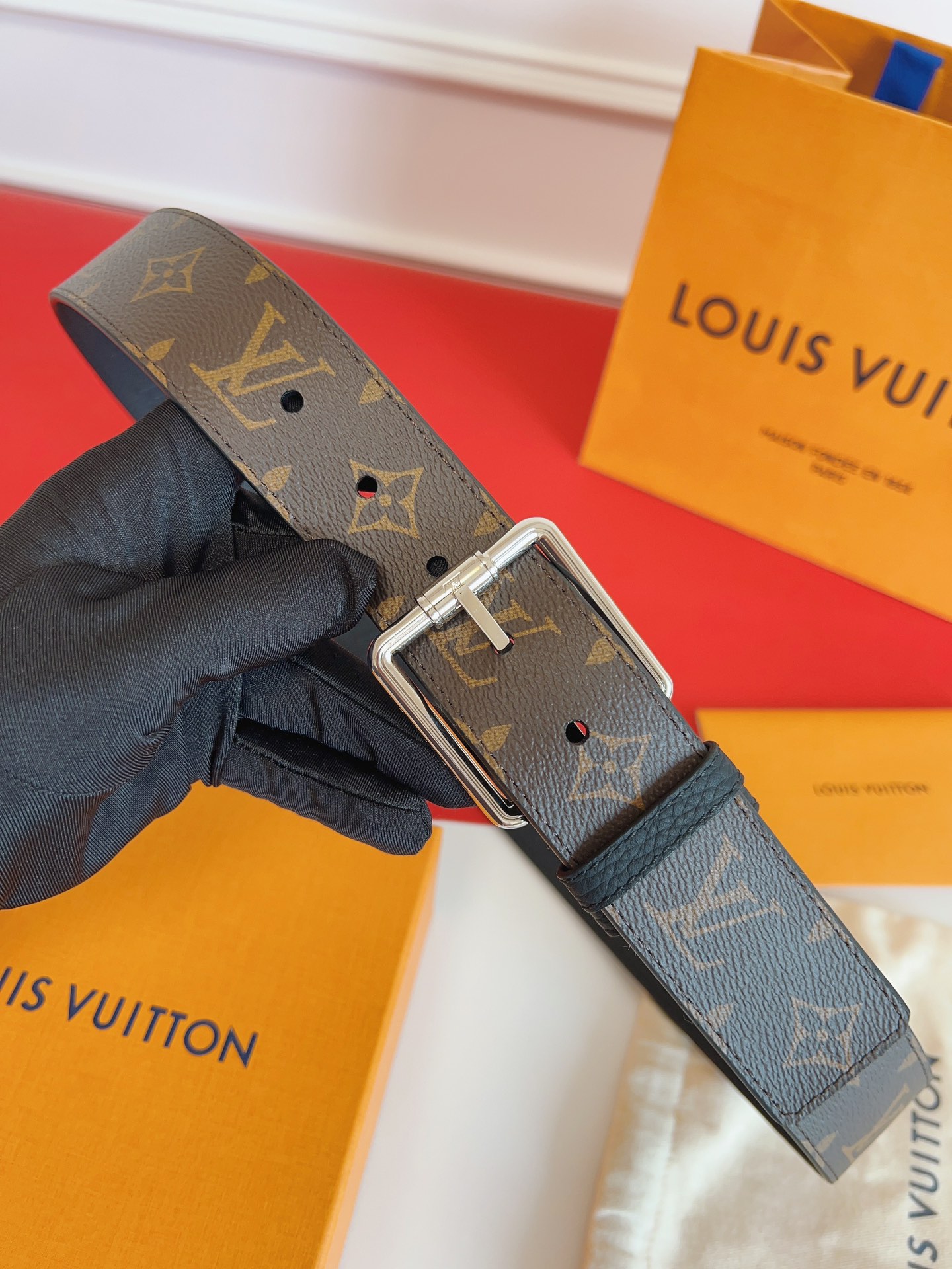 Lv