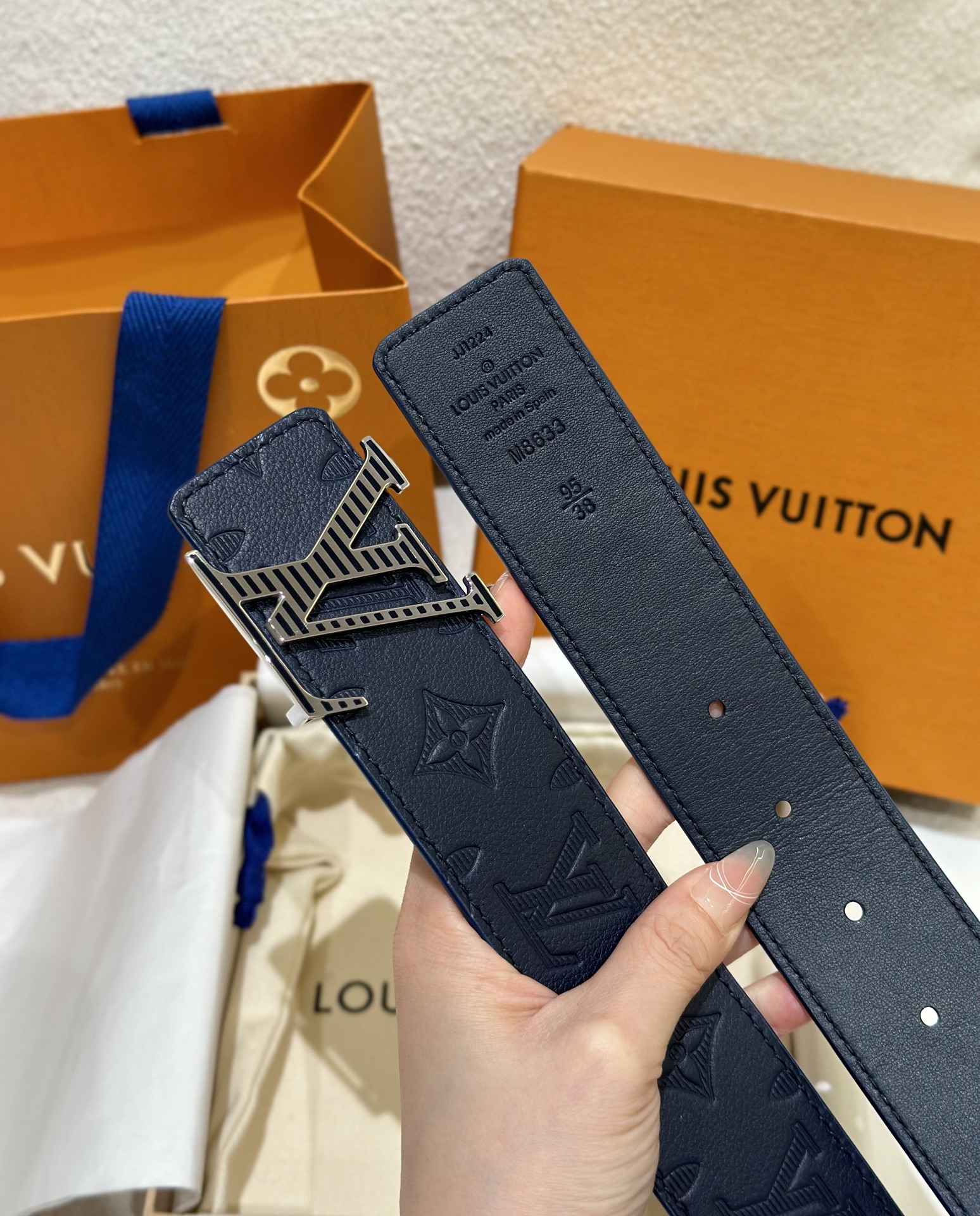 Lv