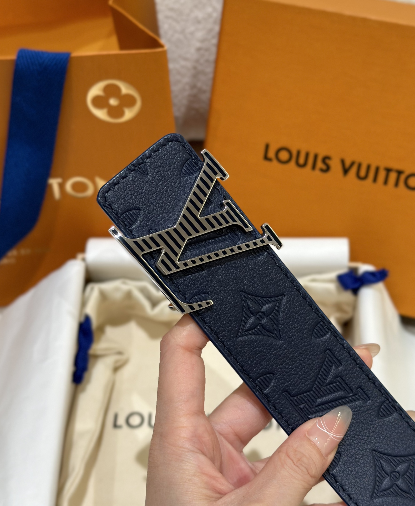 Lv