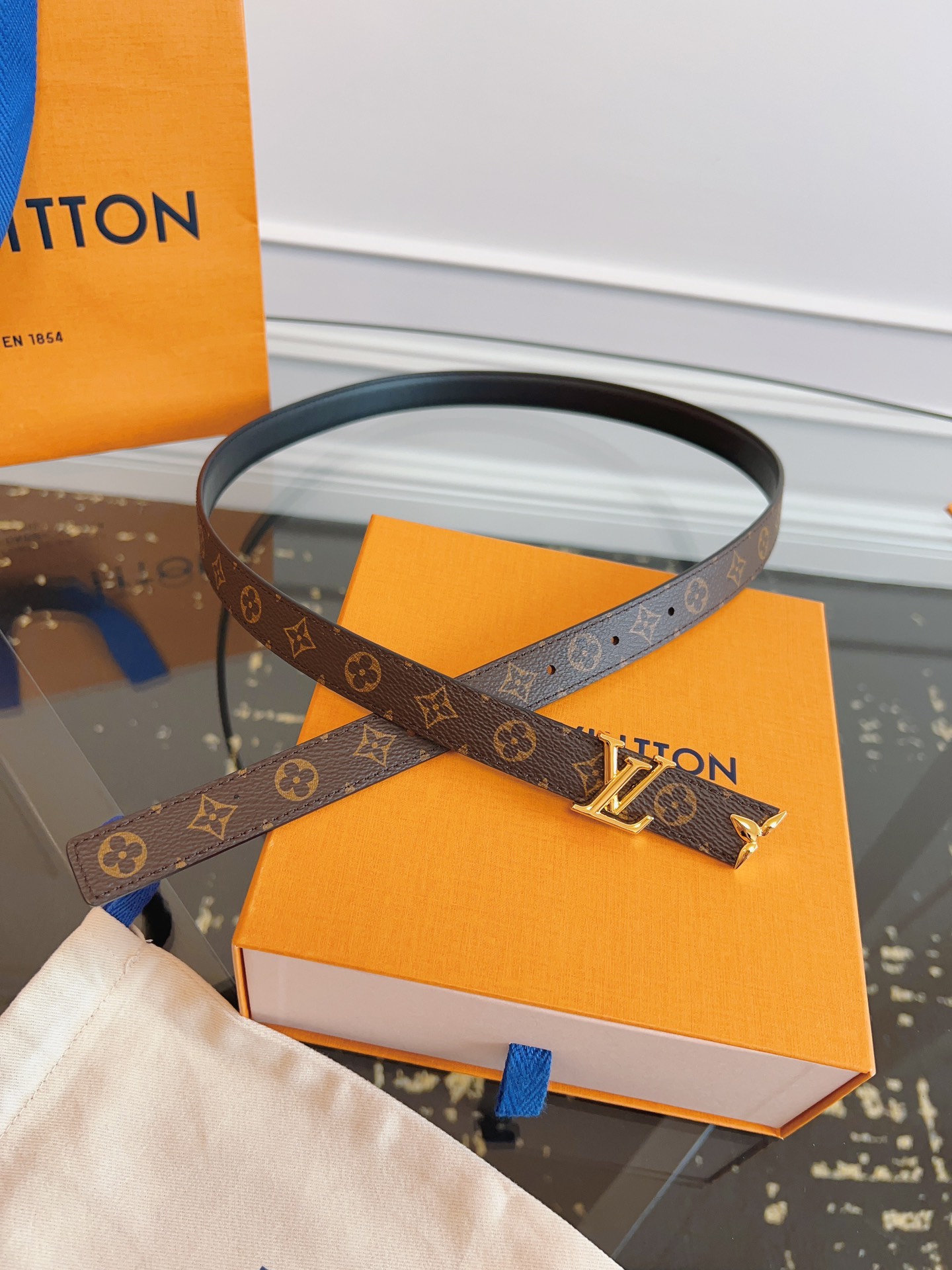 Lv