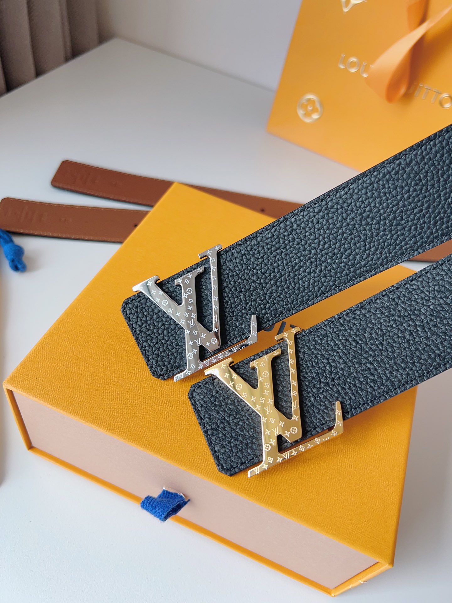 Lv