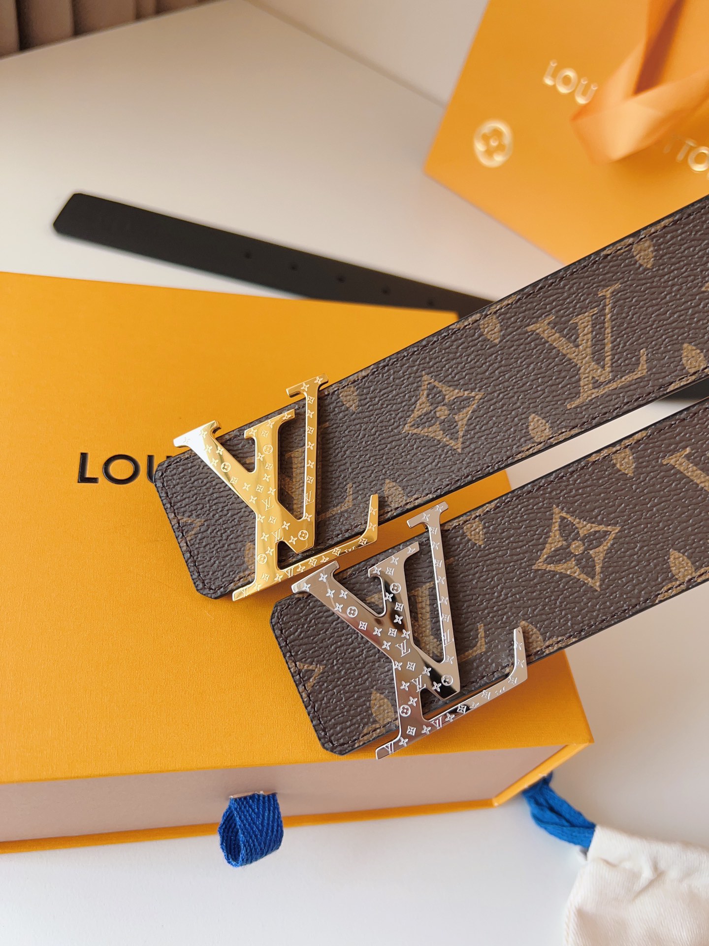 Lv
