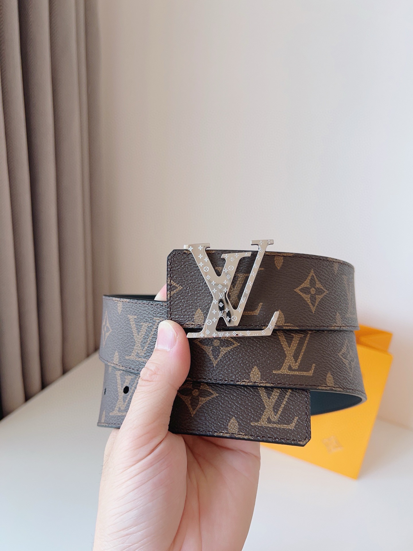 Lv