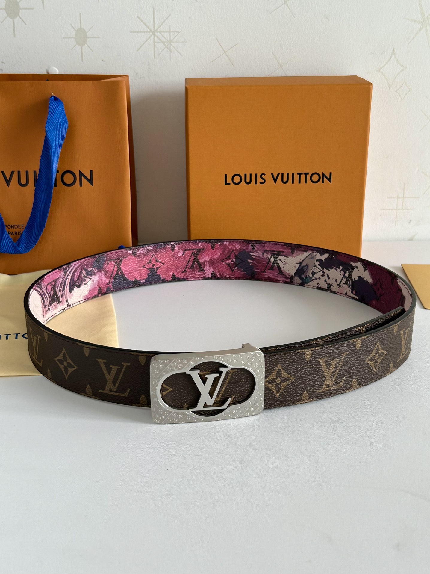 Lv