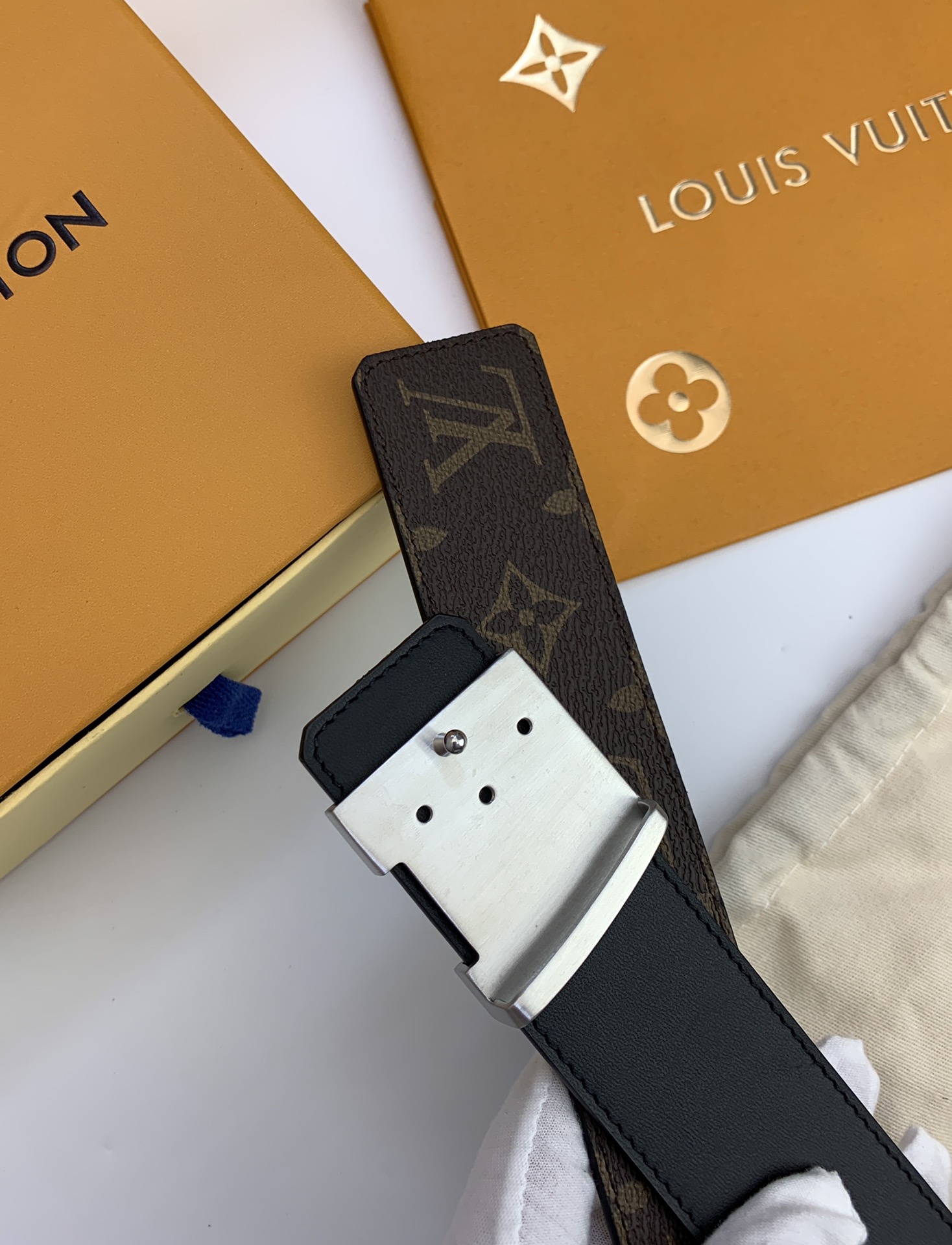 Lv