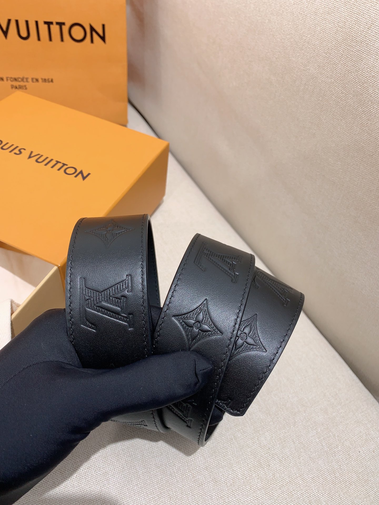 Lv