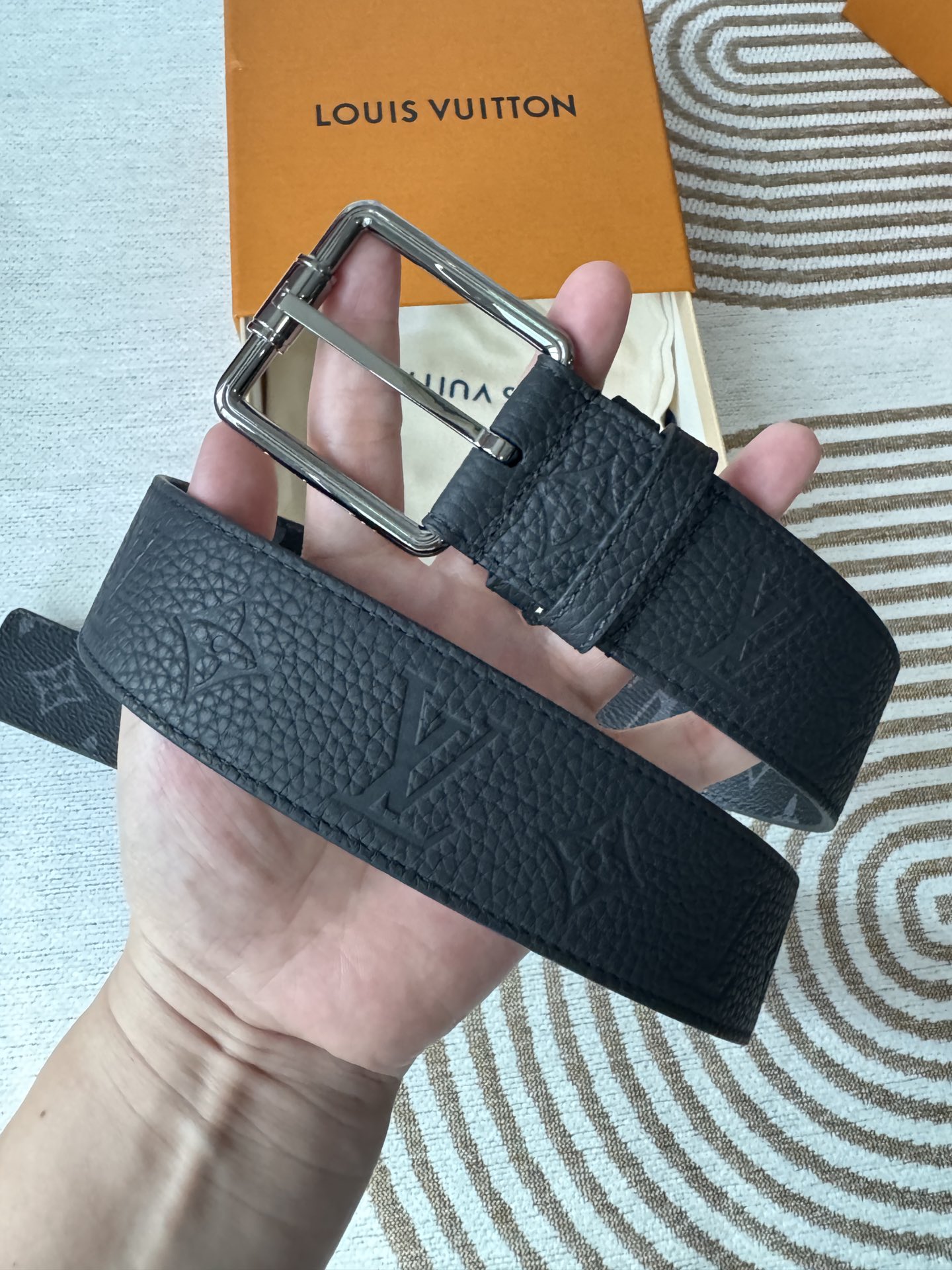 Lv
