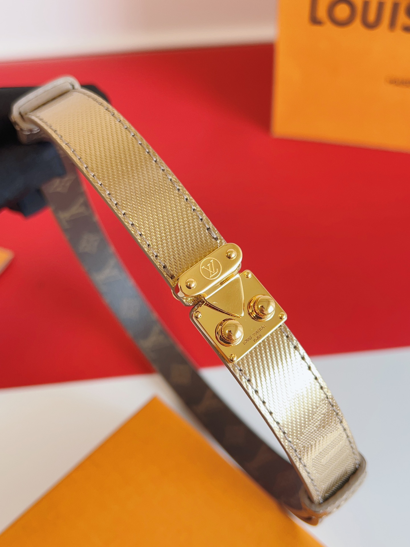 Lv