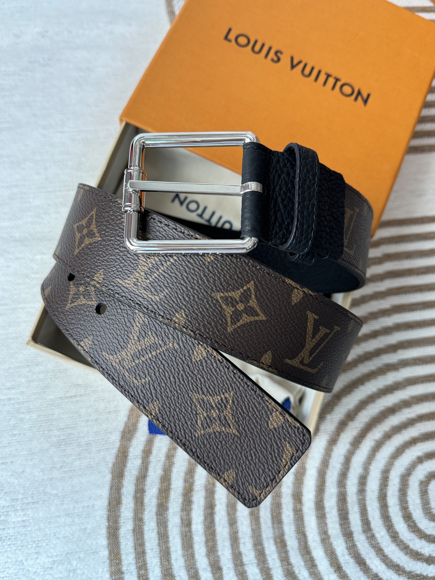 Lv