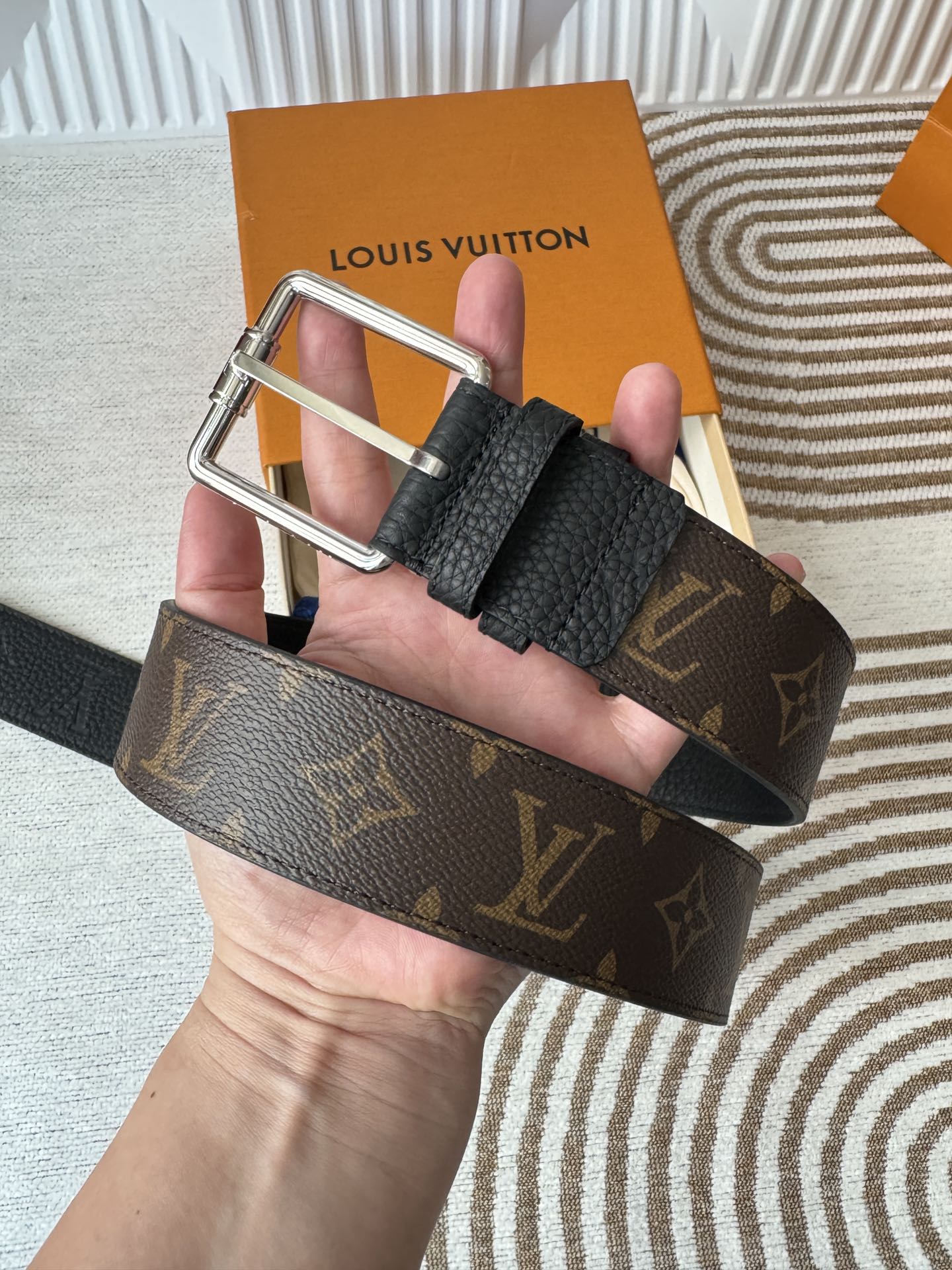 Lv