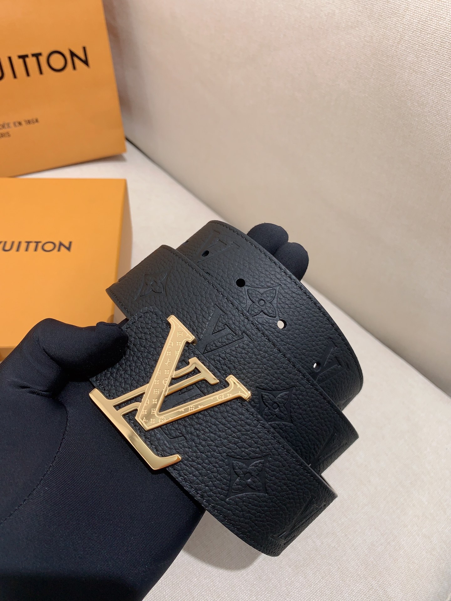 Lv