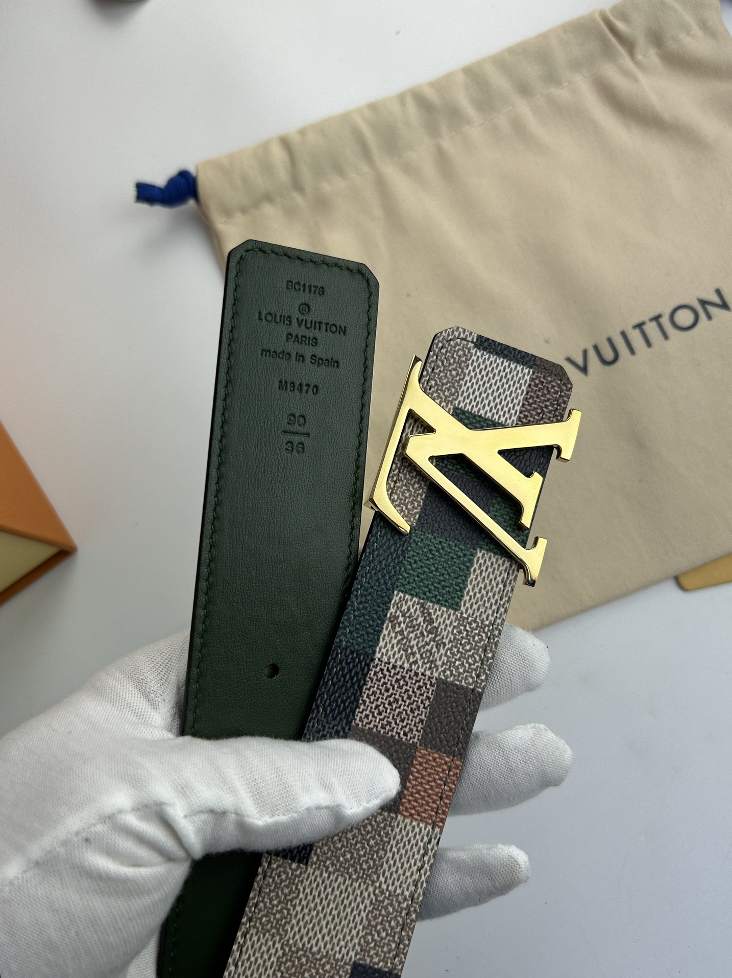 Lv