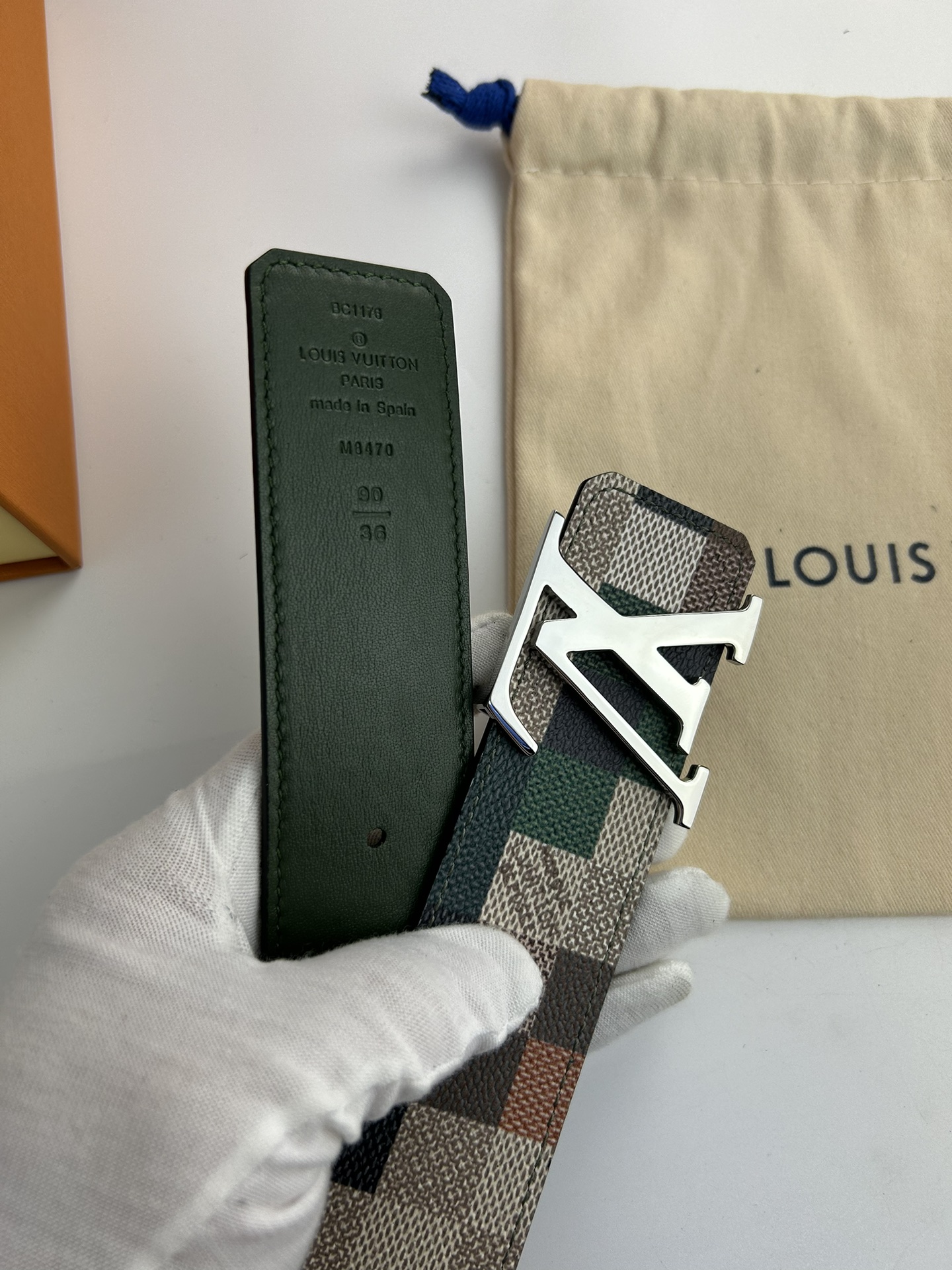 Lv